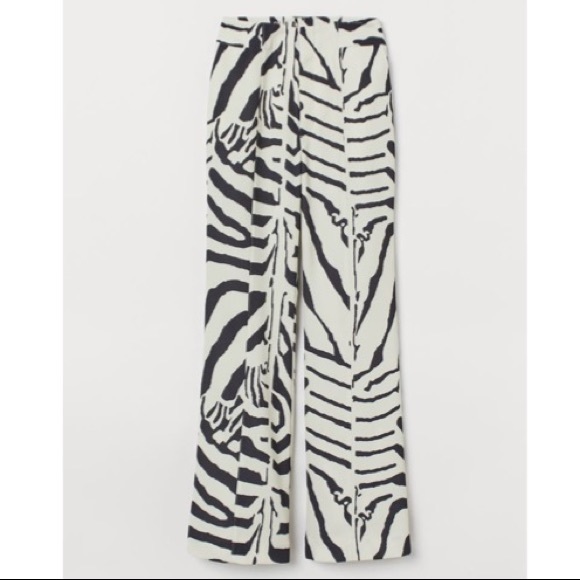 H&M Pants - High Waist Trouser with Wide leg and pockets